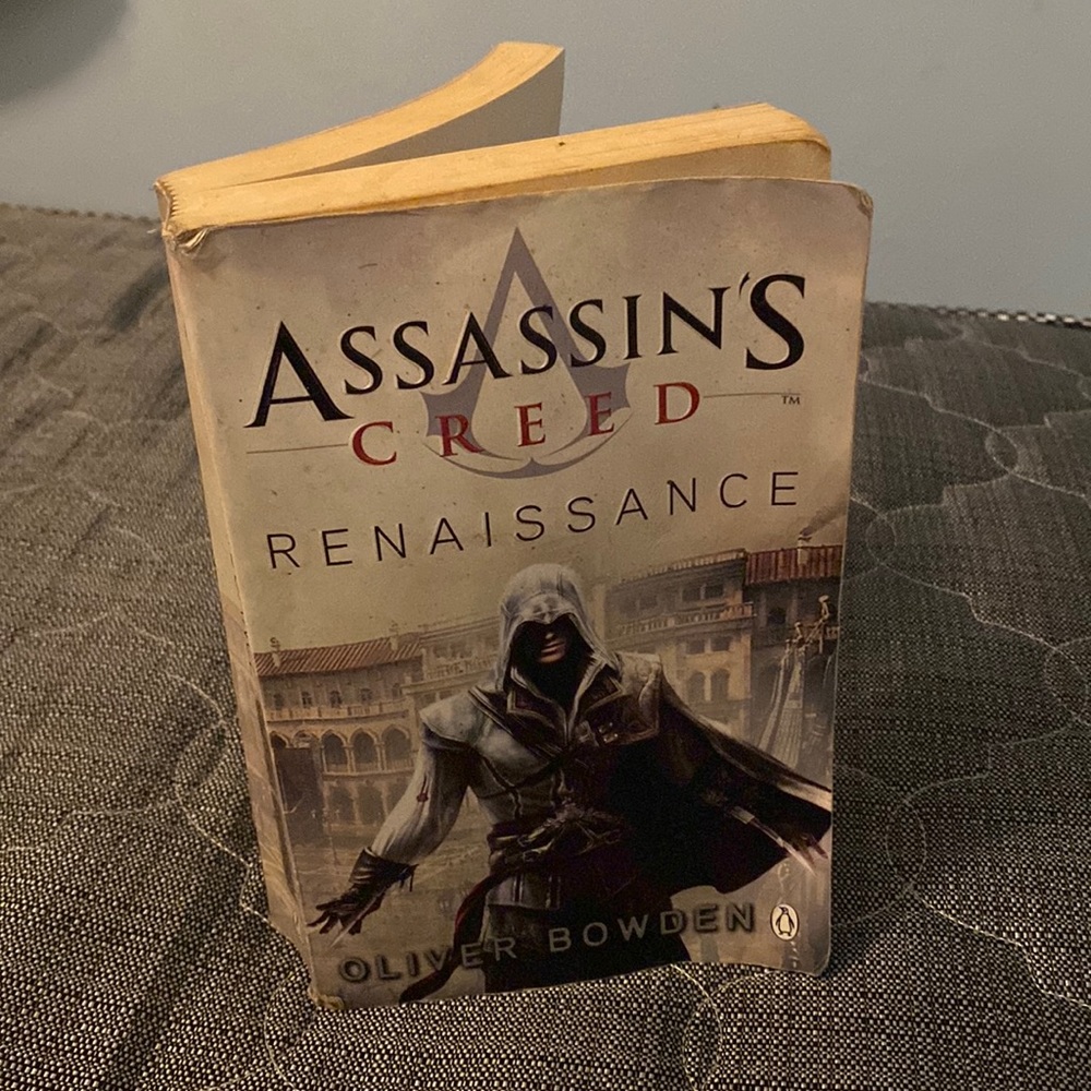 Assassins Creed Renaissance - Oliver Bowden paper back book